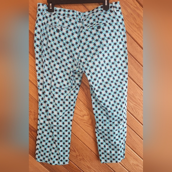New York & Company Size 8 Cropped Blue and Black Geometric Print Pants - Picture 7 of 10